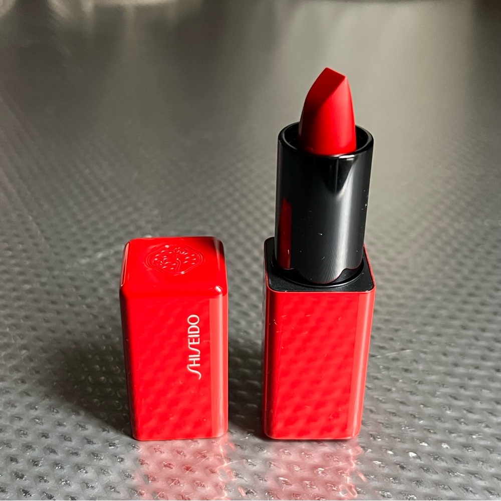 Shiseido TechnoSatin Gel Lipstick, shade 416 Red Shift